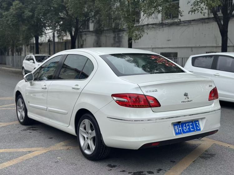 FOB Shenzhen Used 2013 Peugeot 408 Comfort 2.0L Manual 4-Door 5-Seater FWD Compact Sedan National IV Emission Export Ready