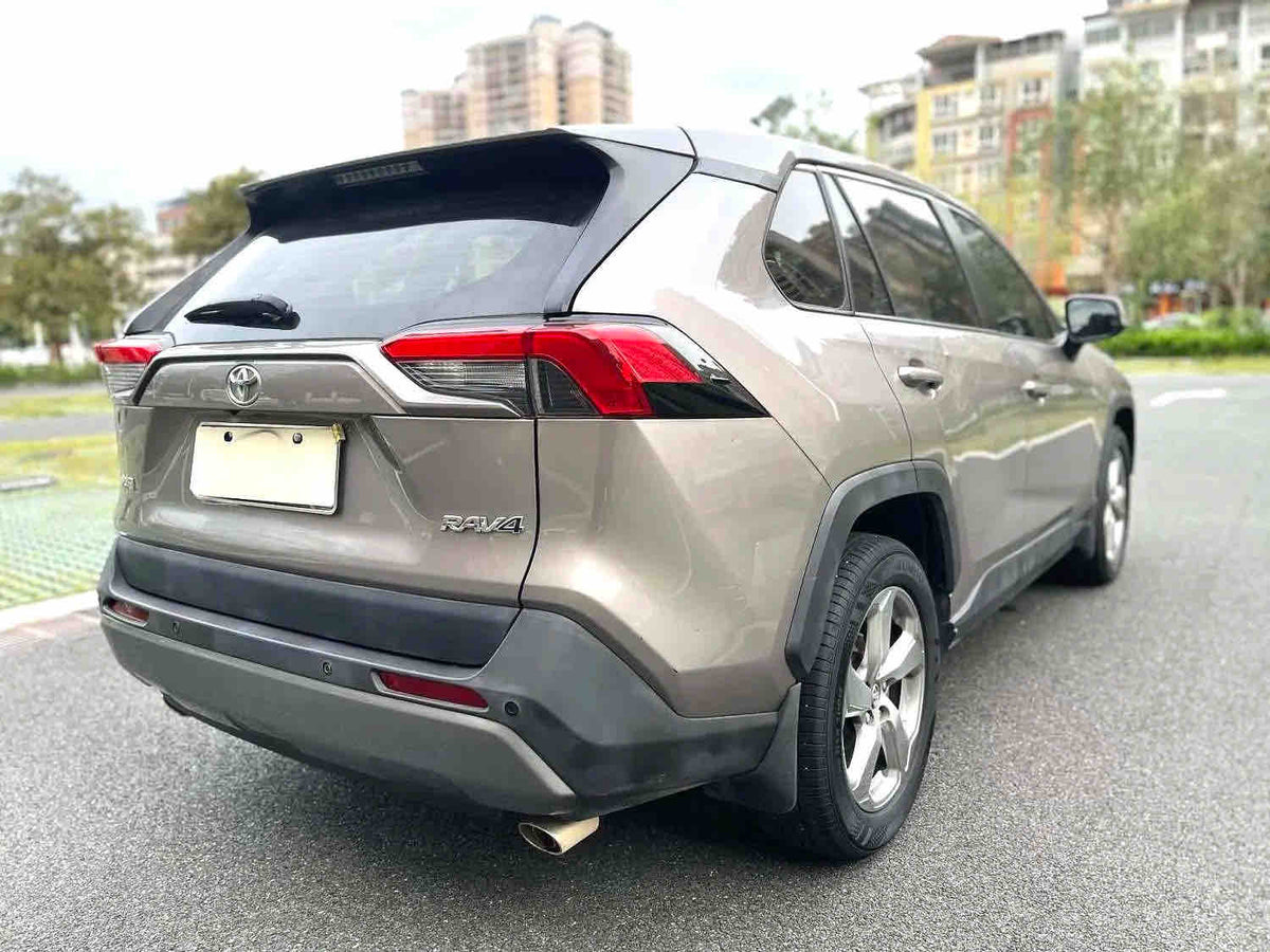 Used 2020 Toyota RAV4 2.0L 2WD Fashion PLUS SUV