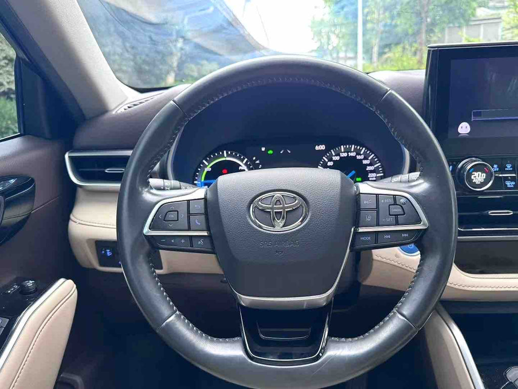 Used 2022 Toyota Highlander Hybrid 2.5L 4WD Premium 7-Seater SUV for Export