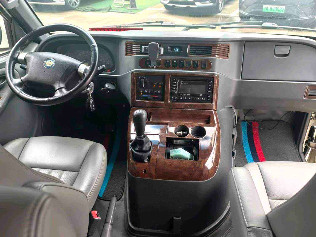 Used Huizhong Istana 2.3L Luxury 15-Seater Minibus | 2009