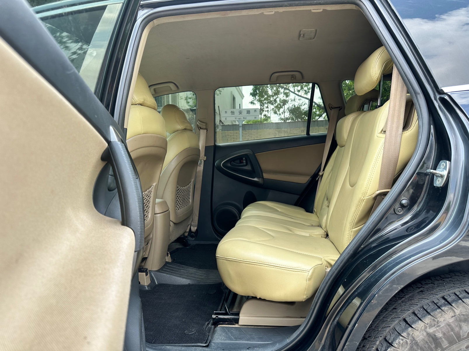 2011 Toyota RAV4 black - additional exterior view