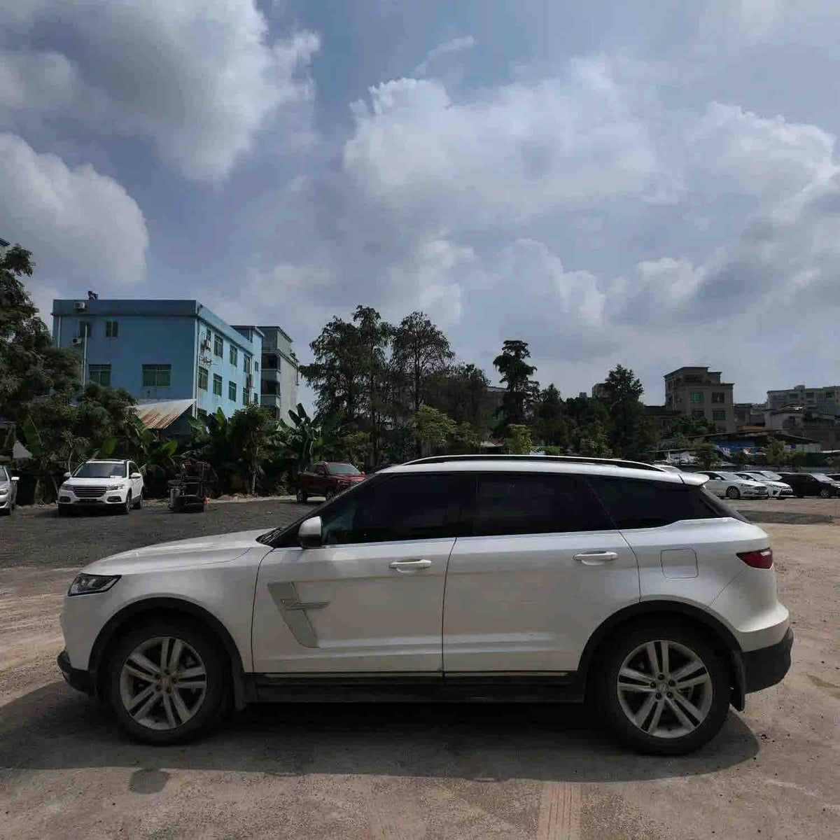 Used Zotye T700 2017 1.8T Premium Edition Automatic SUV (Reg. 2018), White, 60,000km, China V Emission, FOB Shenzhen For Export