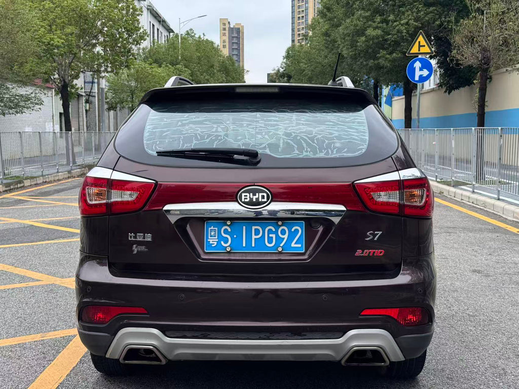 FOB Shenzhen Used 2016 BYD S7 Premium 2.0T Wet Dual Clutch 5-Door 7-Seater FWD Midsize SUV Low Mileage Export Car