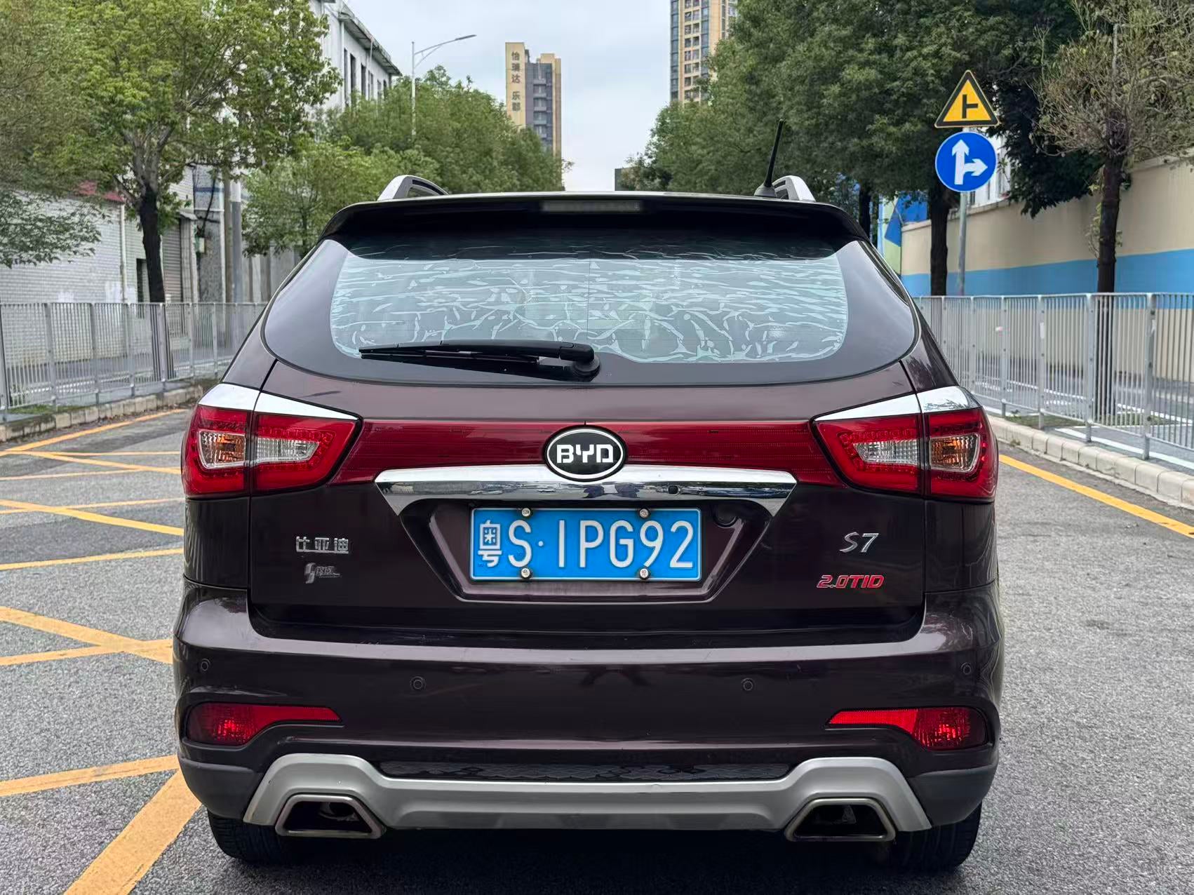 FOB Shenzhen Used 2016 BYD S7 Premium 2.0T Wet Dual Clutch 5-Door 7-Seater FWD Midsize SUV Low Mileage Export Car