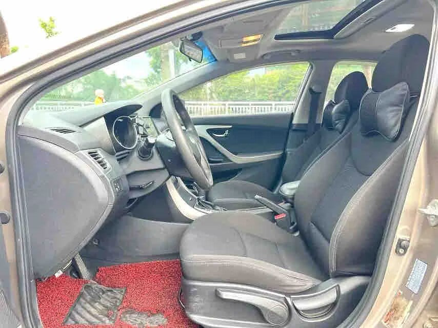 Used 2013 Hyundai Elantra Langdong 1.6 GLX Leading Automatic Sedan (Reg. 2014) For Export, 130,000 KM