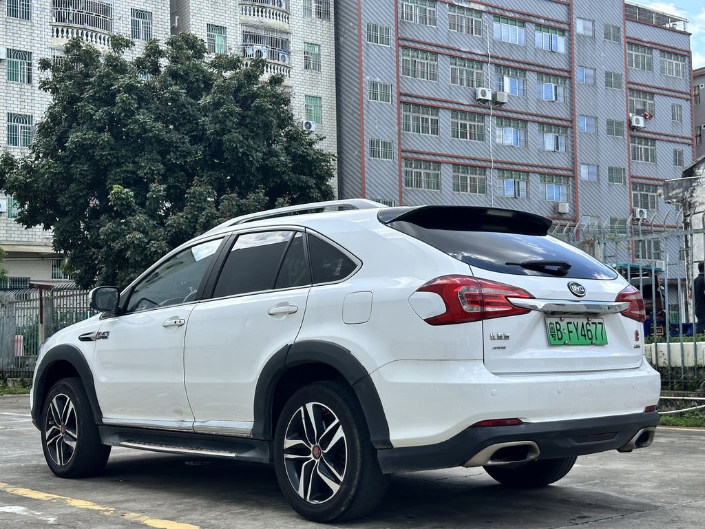 BYD Tang 2015 PHEV – Additional angle