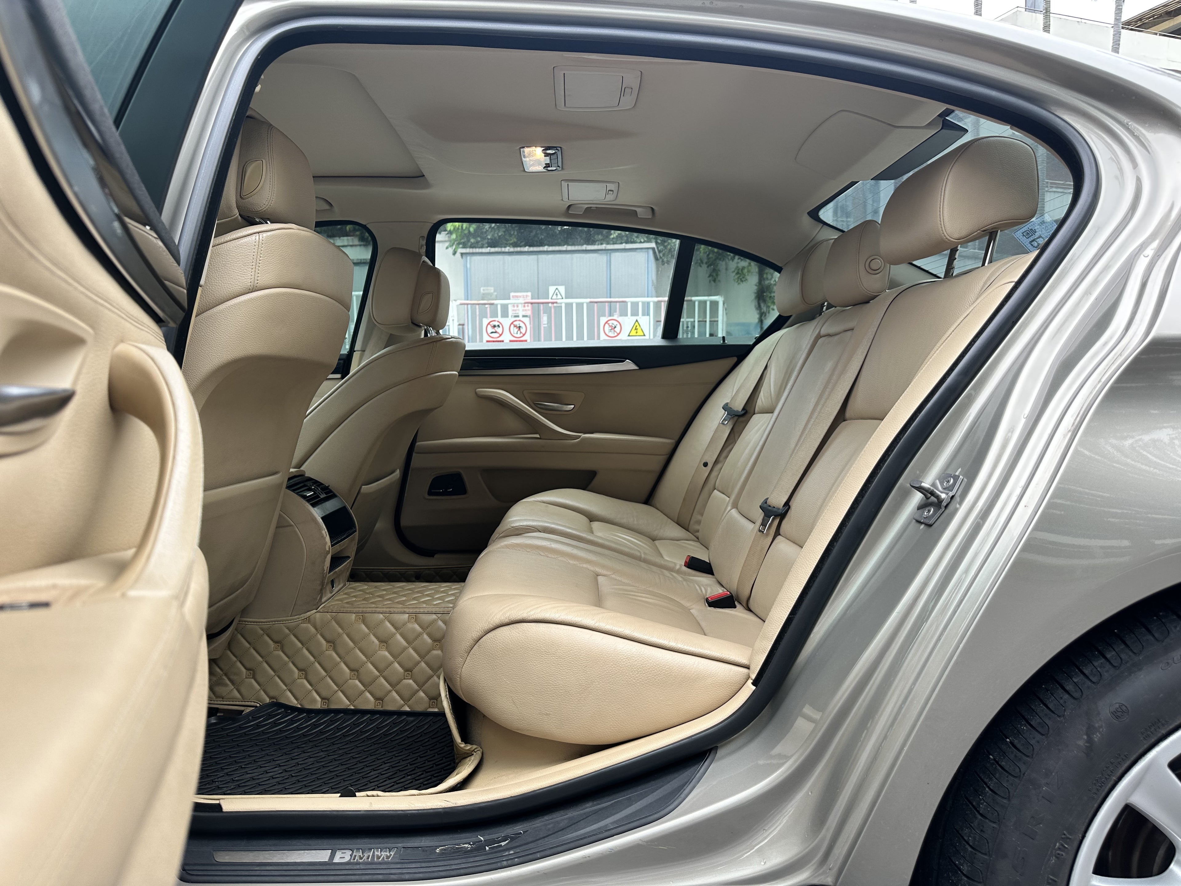 FOB Shenzhen Used 2011 BMW 5 Series 520Li Elegant 4-Door 5-Seater RWD Luxury Sedan | 2.5L Petrol Euro 4 Export Ready