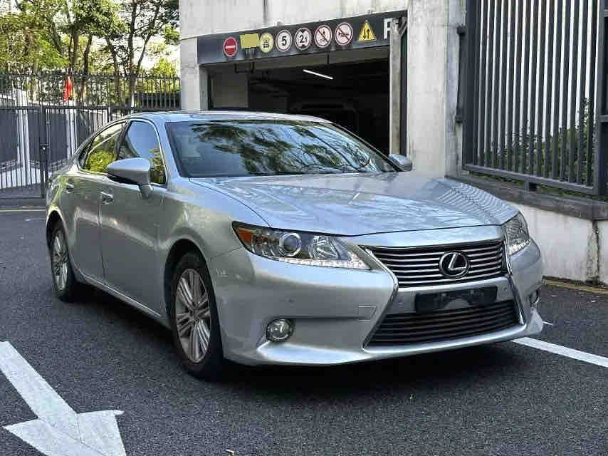 Used 2013 Lexus ES250 2.5L Elite Saloon