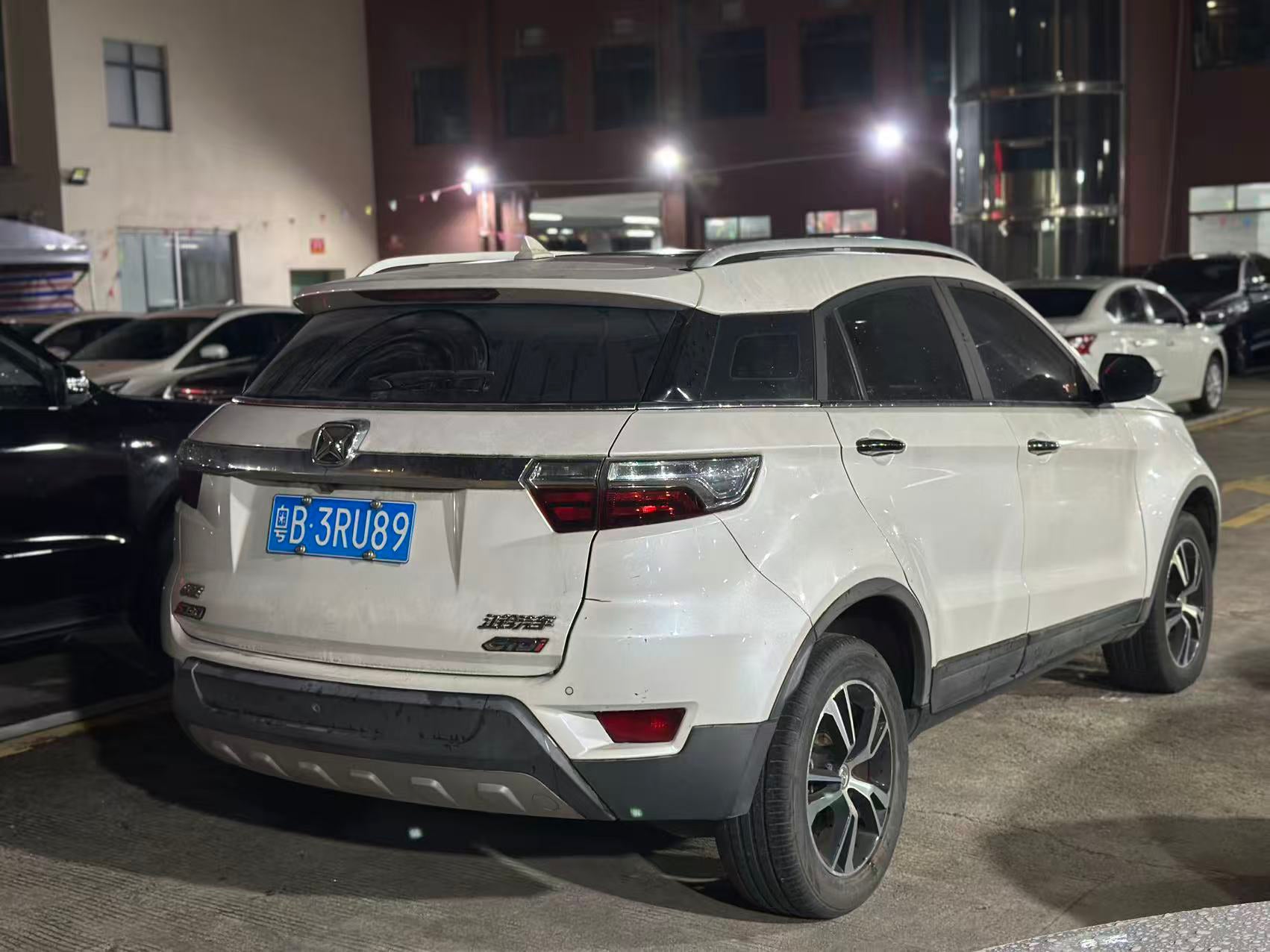 JMC Yusheng S330 2016 exterior rear view white