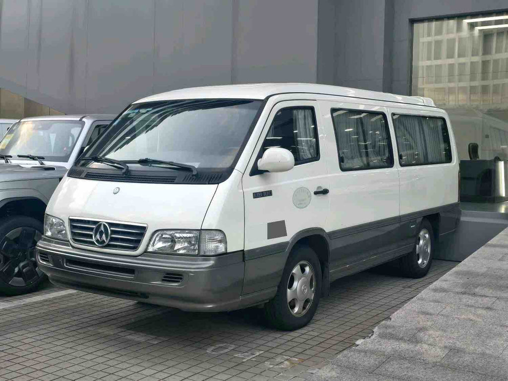 Used Huizhong Istana 2.3L Luxury 15-Seater Minibus | 2009