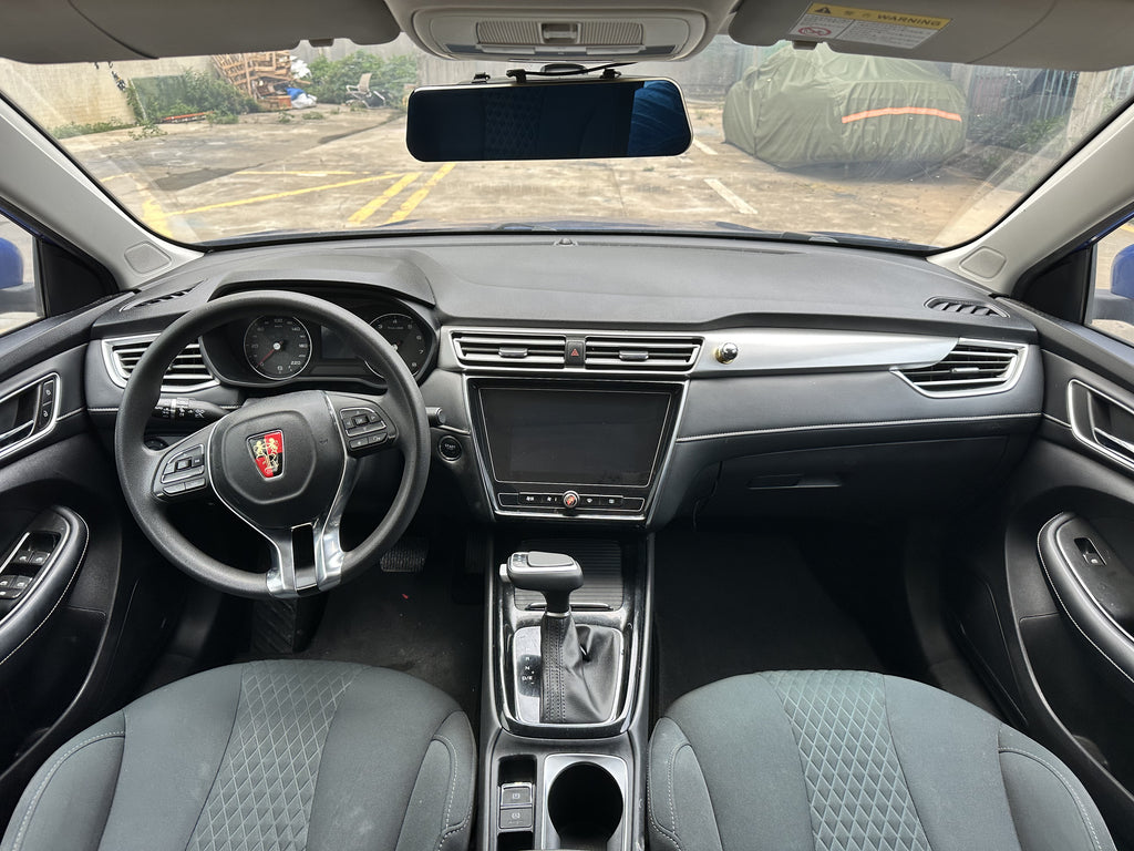 FOB Shenzhen Used 2019 Roewe i5 1.5L Auto 4G Internet Luxury Sedan 4-Door 5-Seater FWD National VI Emission Low Mileage Export Car
