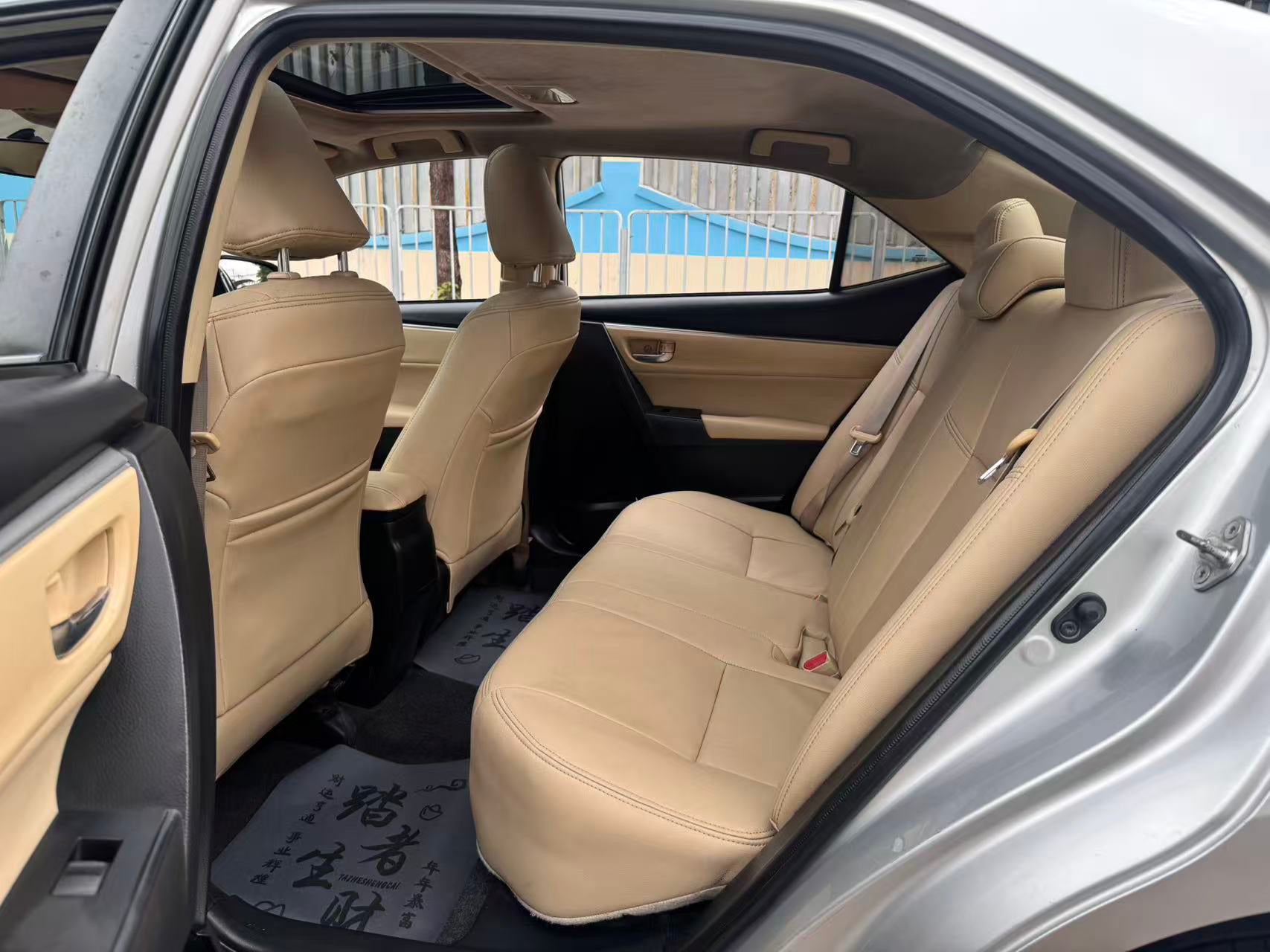 Toyota Levin 2016 - Interior front seats