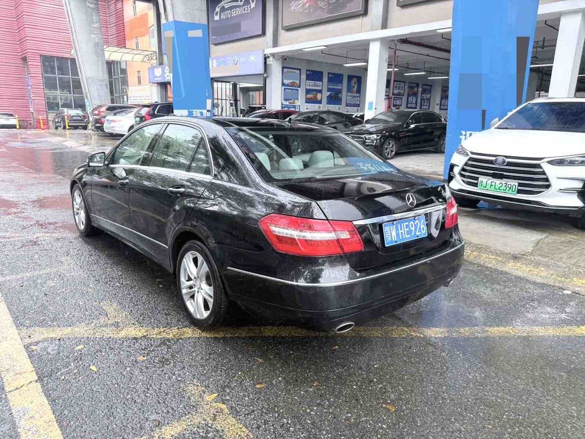 Used 2010 Mercedes-Benz E-Class E300 3.0L Luxury Automatic Sedan, Euro 4, Petrol, FOB Shenzhen For Export