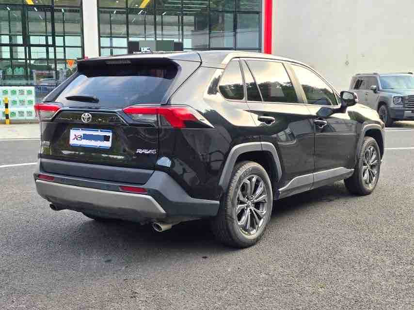 Toyota RAV4 2024 2.0L CVT 2WD Fashion Edition SUV, Gasoline, 15,000km, For Export