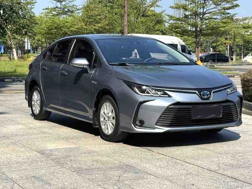 Used 2021 Toyota Corolla Hybrid 1.8L CVT Sedan, 80,000km, Grey, China Used Car For Export