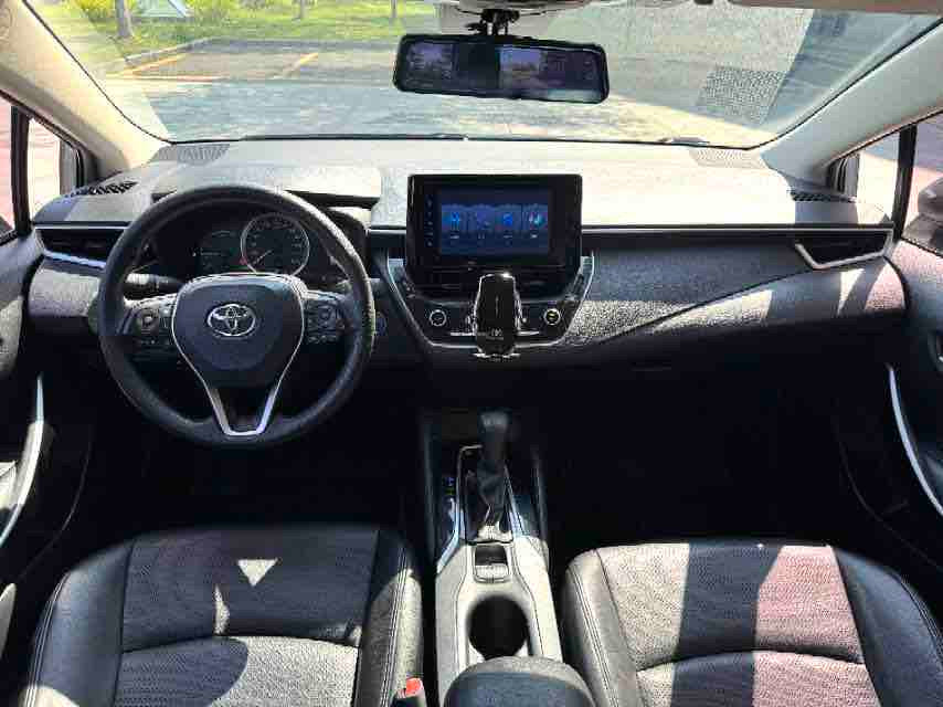 Used 2021 Toyota Corolla Hybrid 1.8L CVT Sedan, 80,000km, Grey, China Used Car For Export