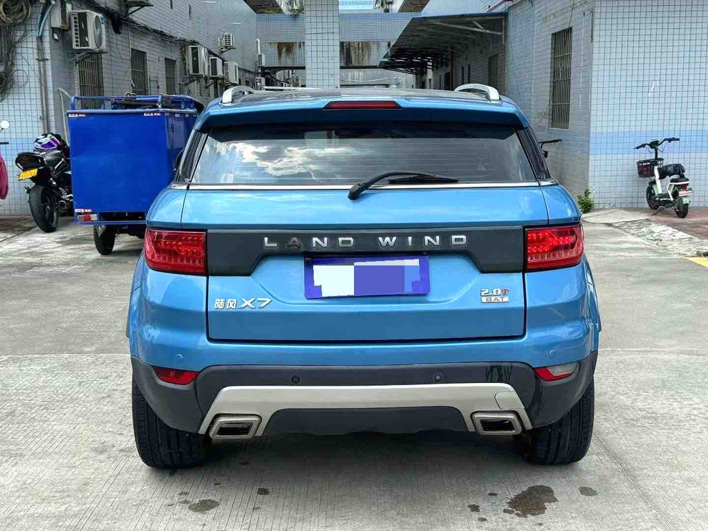 Used 2015 Landwind X7 2.0T Panoramic Flagship Automatic SUV, 84,000 km, Blue, For Export from China