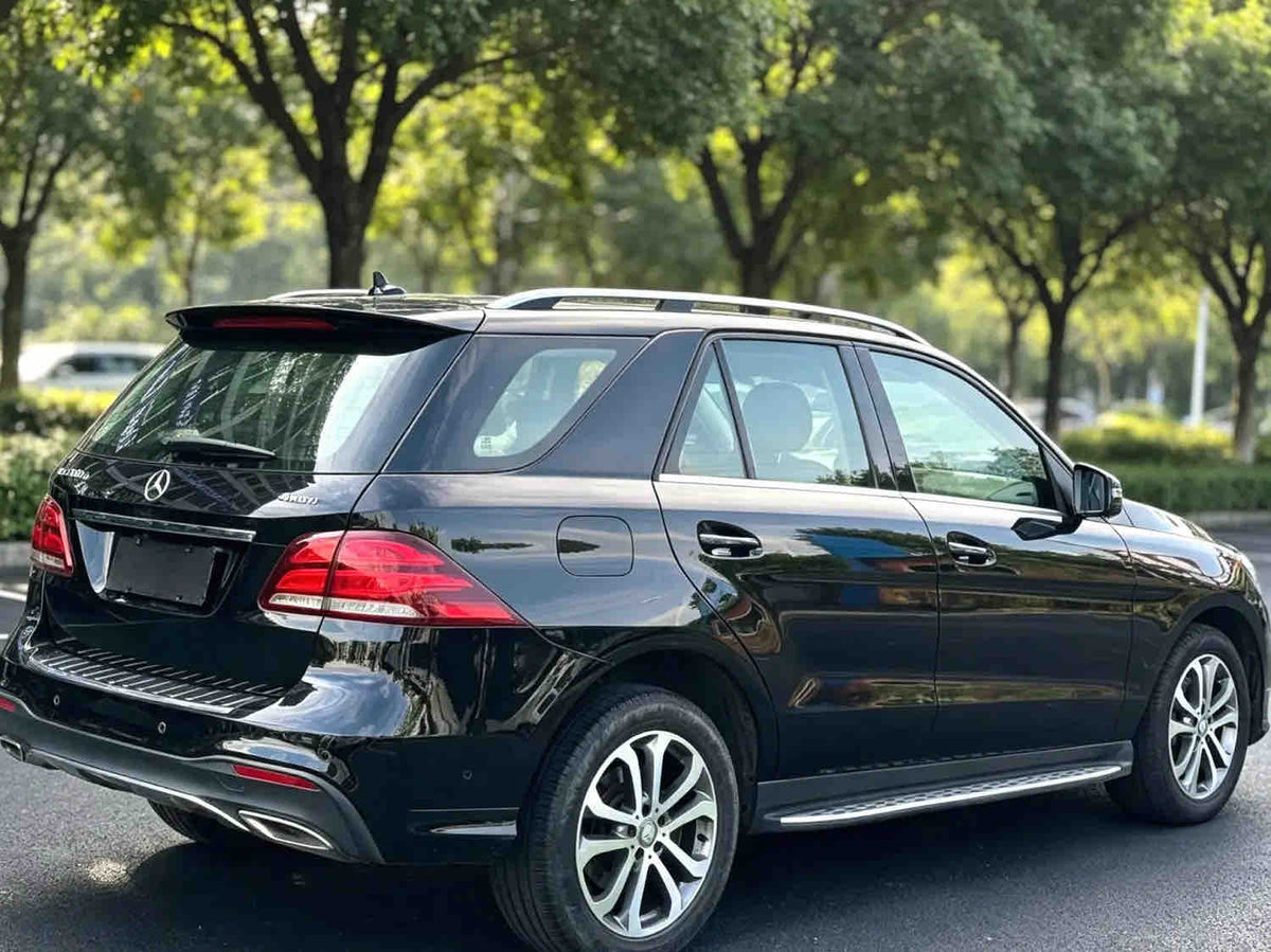 Used Imported Mercedes-Benz GLE 300d 4MATIC 2017 2.1T Diesel Luxury SUV | Black Exterior, 242,000 KM, Export Ready