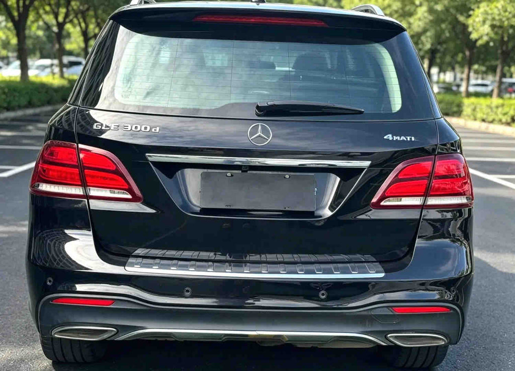 Used Imported Mercedes-Benz GLE 300d 4MATIC 2017 2.1T Diesel Luxury SUV | Black Exterior, 242,000 KM, Export Ready