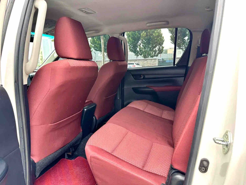 Used 2015 Toyota Hilux Middle East Spec 2.7L Automatic Pickup Truck (Reg. 2019) For Export, 79,000 KM
