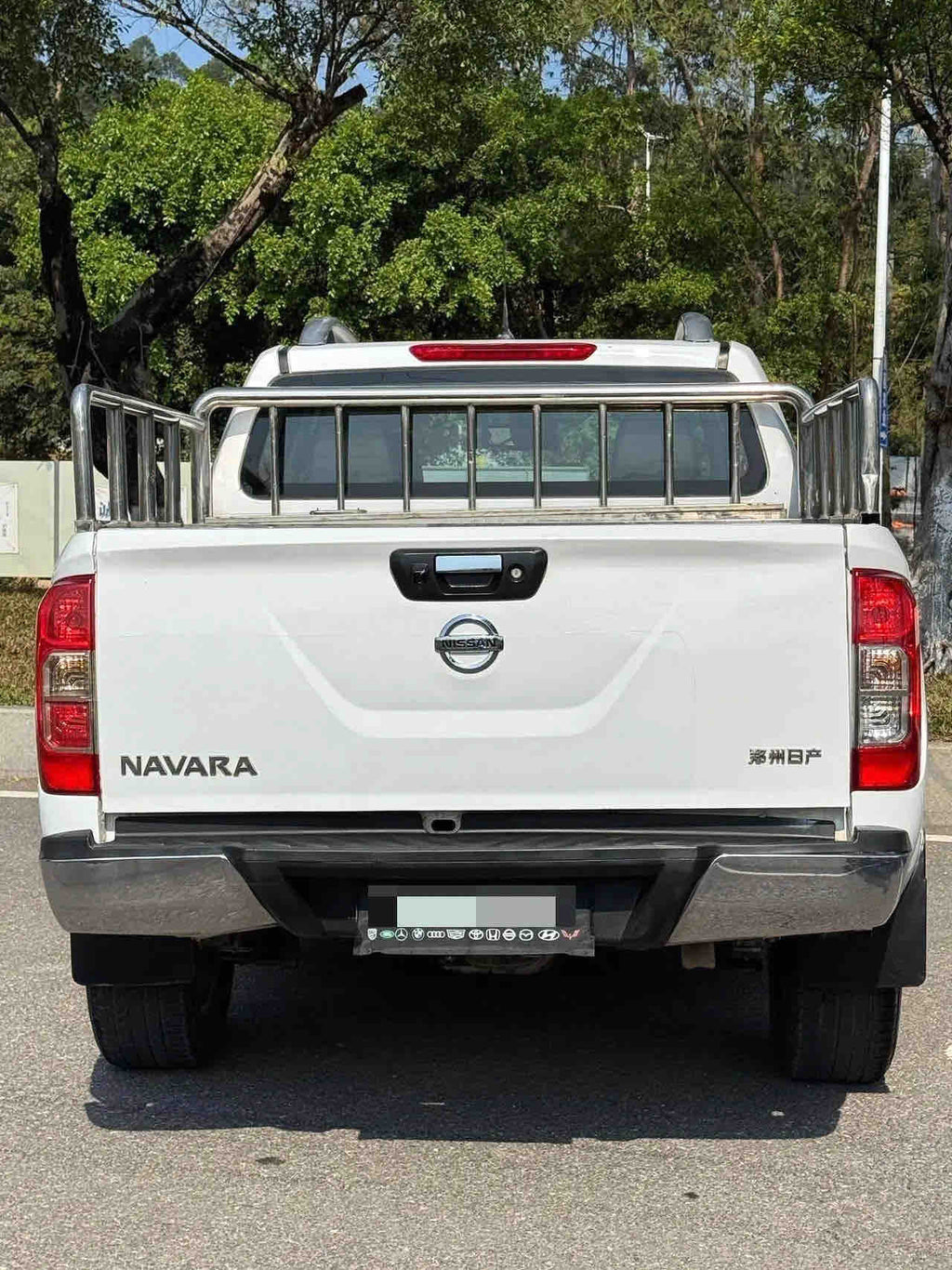 Used 2021 Nissan Navara 2.5L 4WD Premium Automatic Petrol Pickup (Reg. 2022) | White, Only 56,000 KM, China National 6 Emission, Export Ready