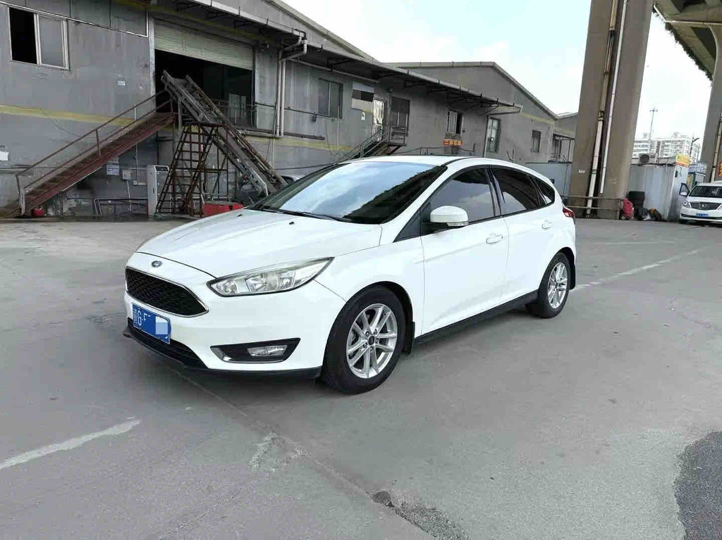 Used 2017 Ford Focus Hatchback 1.0T EcoBoost 125 Automatic For Export, 160,000 KM, White, Gasoline