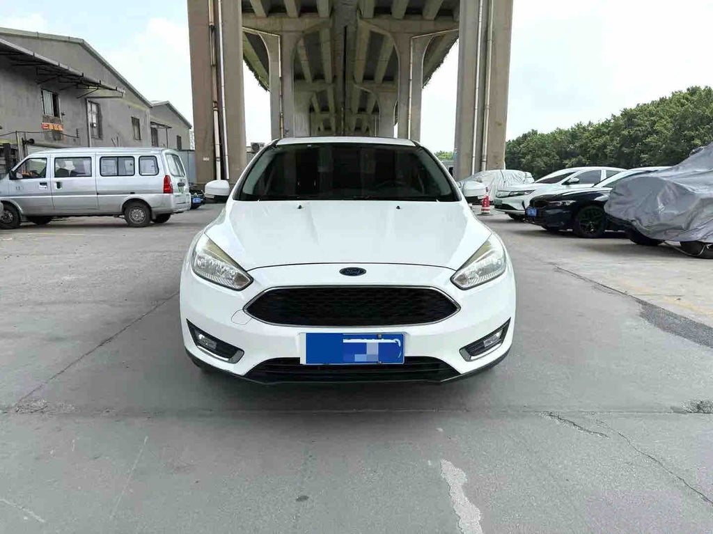 Used 2017 Ford Focus Hatchback 1.0T EcoBoost 125 Automatic For Export, 160,000 KM, White, Gasoline