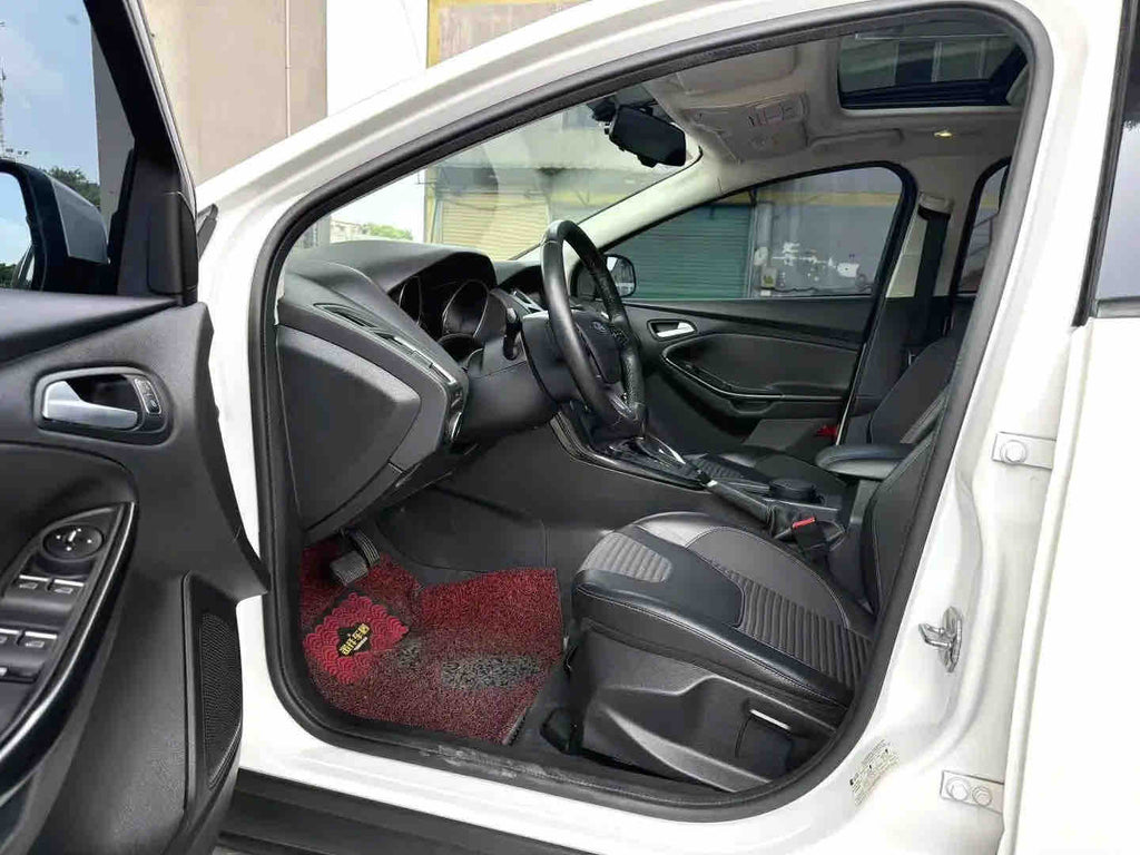 Used 2017 Ford Focus Hatchback 1.0T EcoBoost 125 Automatic For Export, 160,000 KM, White, Gasoline