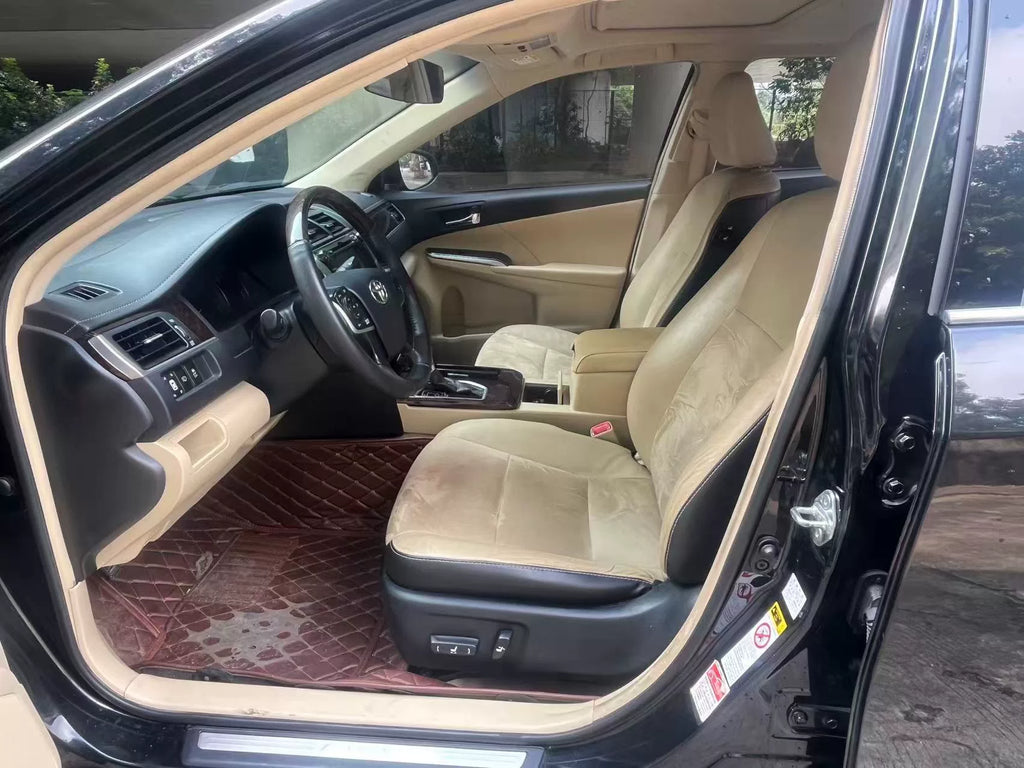 2017 Toyota Camry 2.5 Anniversary Edition, Sunroof, Power Seats, Multi-Function Steering Wheel