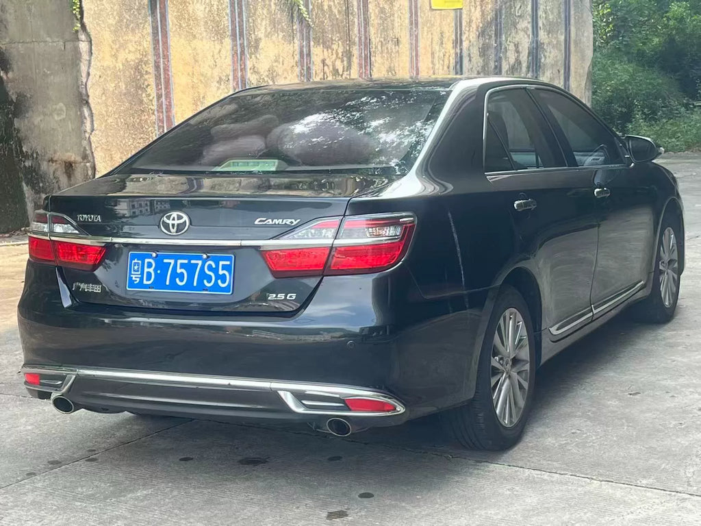 2017 Toyota Camry 2.5 Anniversary Edition, Sunroof, Power Seats, Multi-Function Steering Wheel