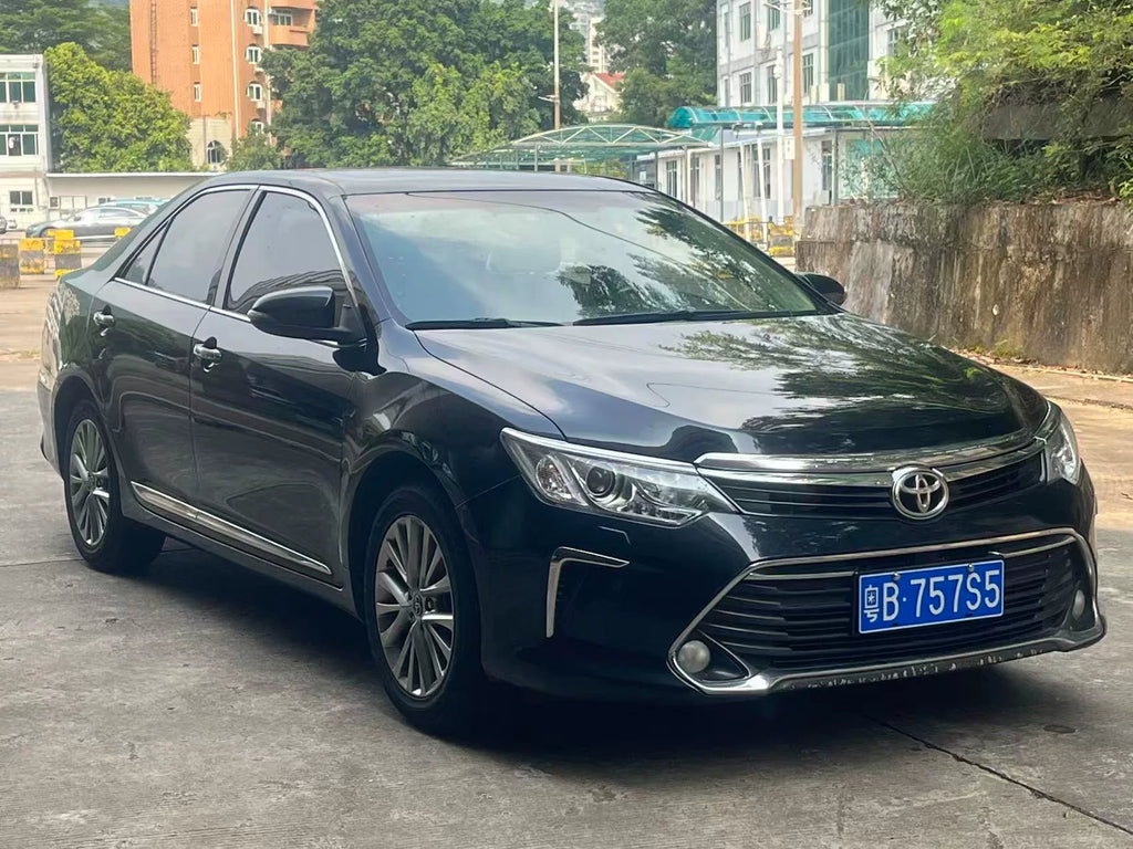 2017 Toyota Camry 2.5 Anniversary Edition, Sunroof, Power Seats, Multi-Function Steering Wheel