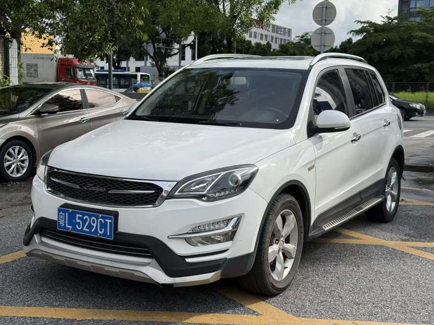 Used 2015 Zotye Domy X5 1.5T Manual Premium Compact SUV, 96,800 KM, 5-Seater Petrol SUV for Export
