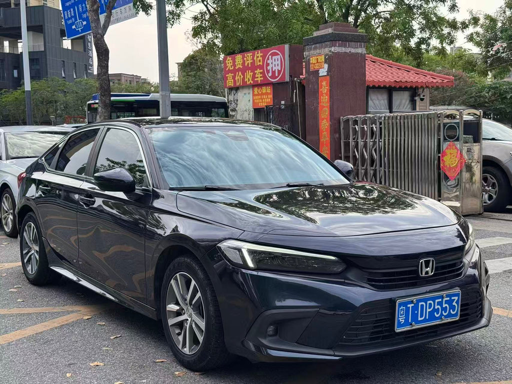 Honda Civic 2023 front three-quarter view
