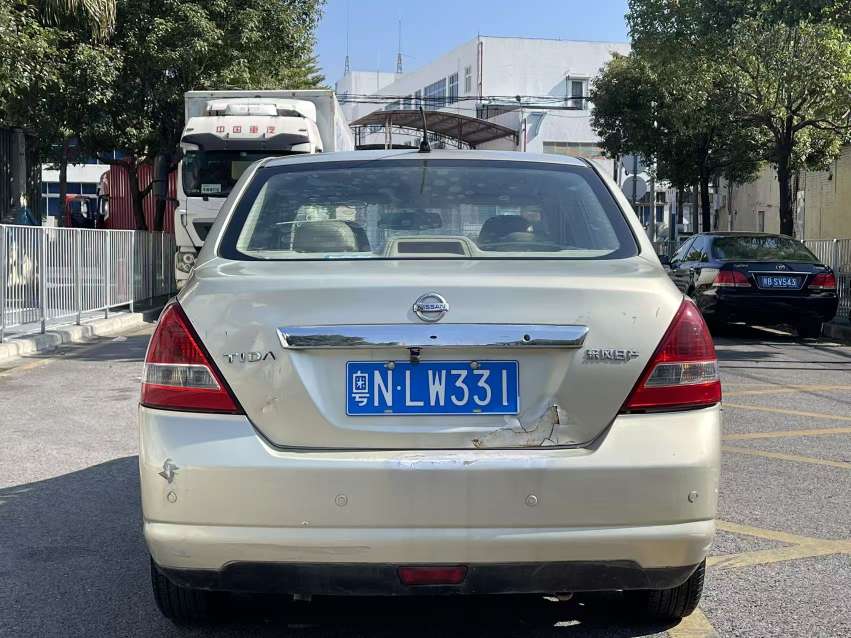 Nissan Tiida 2006 exterior detail 2