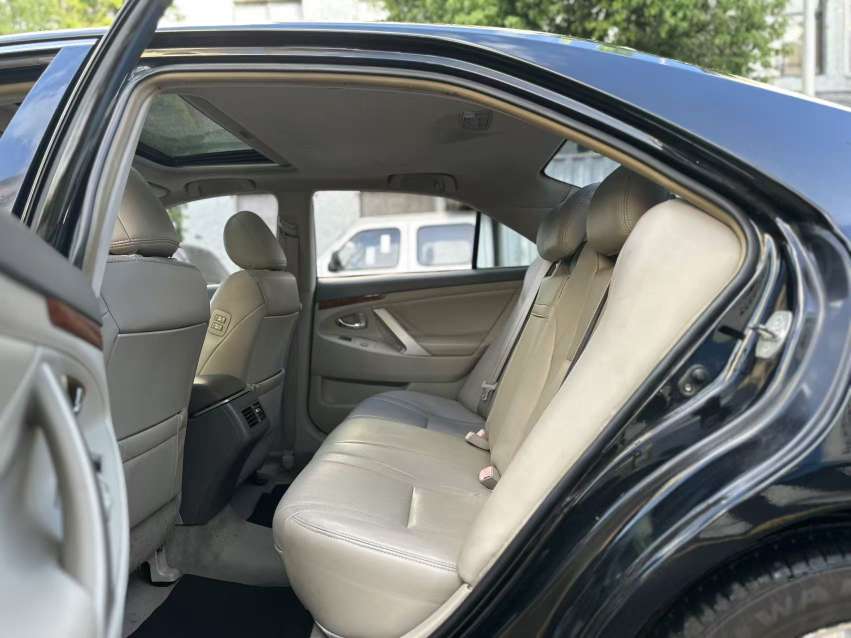 2007 Toyota Camry - Dashboard and interior
