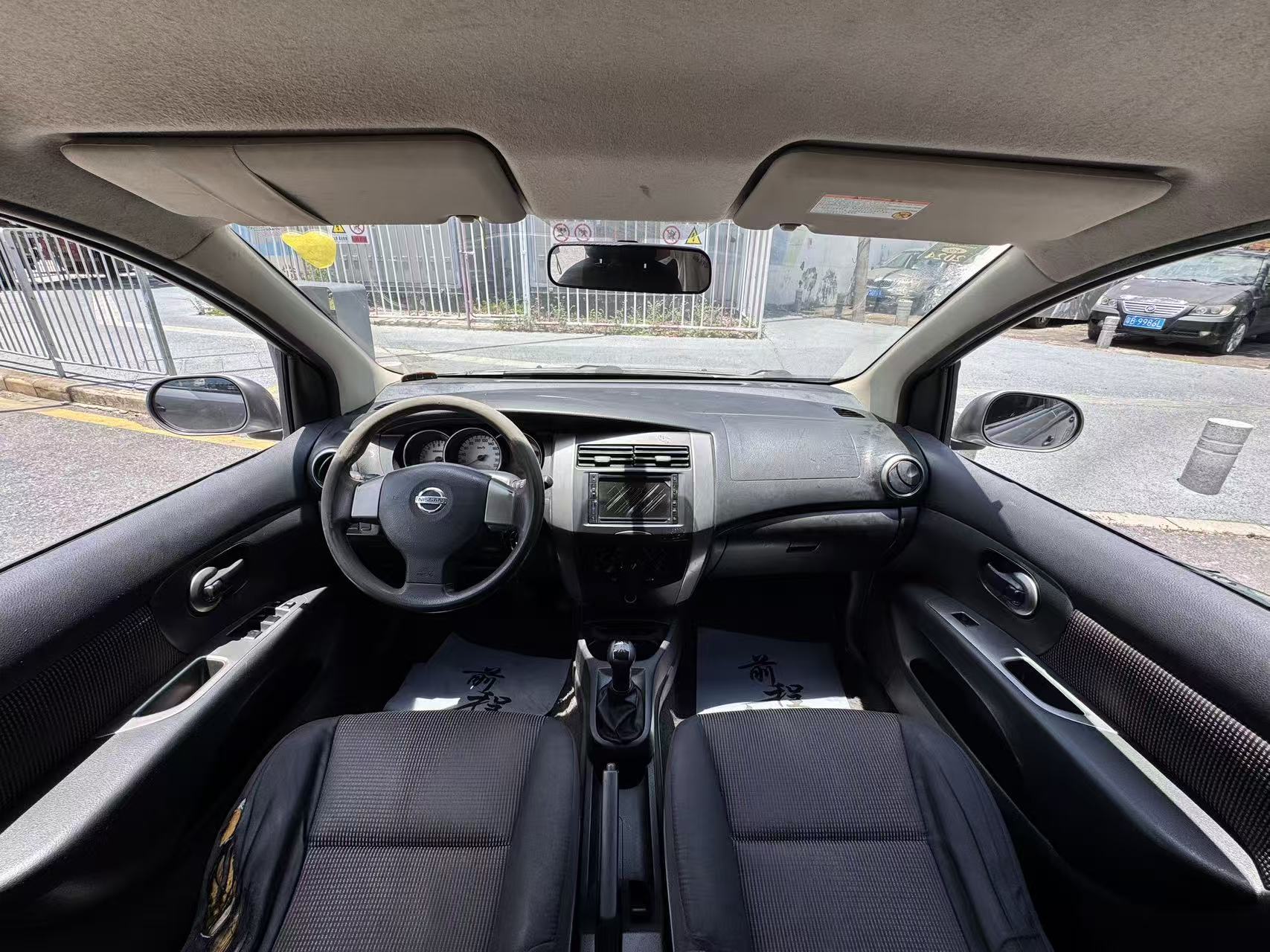Used Nissan Livina Geniss 2010 1.6L Manual Intelligent Edition | 5-Seater MPV Cargo Family Car, Left Hand Drive