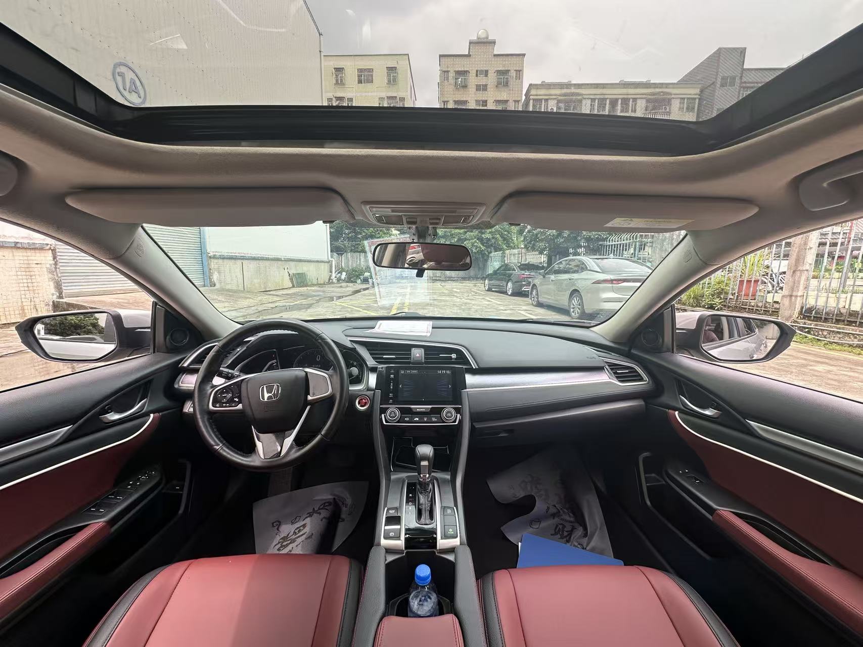 Honda Civic 2016 additional exterior view