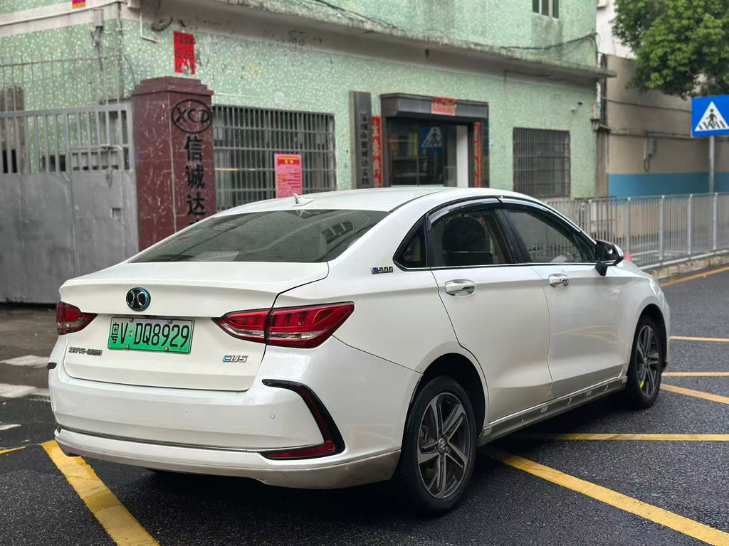 BAIC Beijing EU5 rear straight exterior view