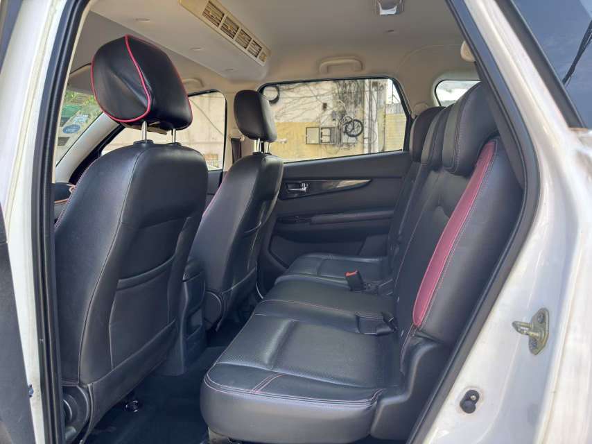 FOB Shenzhen Used 2015 BAIC Huansu S3 Luxury 1.5L Manual 5-Door 7-Seater RWD Compact SUV National V Emission Cheap Export Car