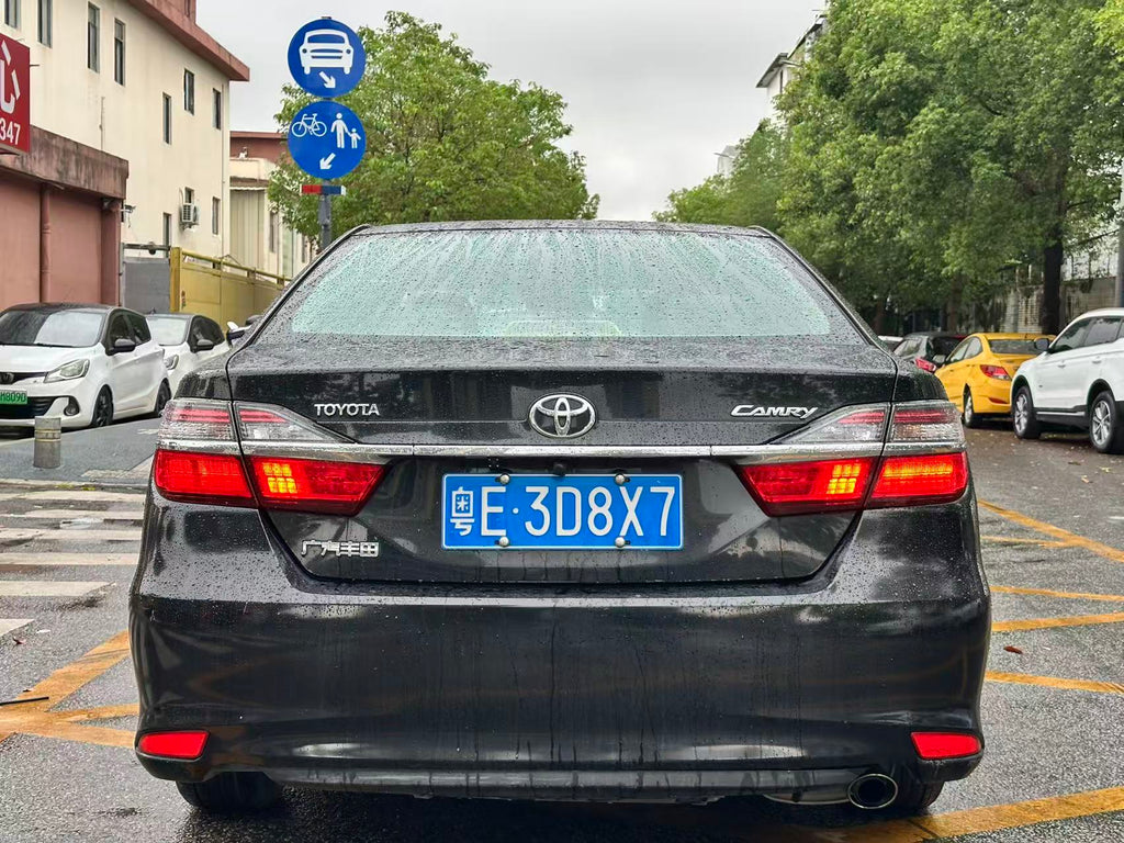 Toyota Camry additional view