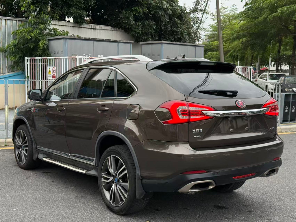 BYD Tang 2017 PHEV SUV - Side Rear Three-Quarter View