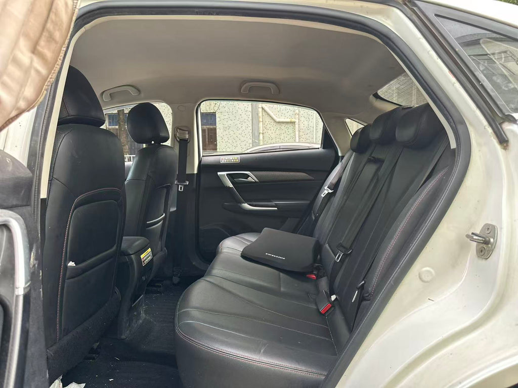 BAIC Beijing EU5 rear angle exterior view