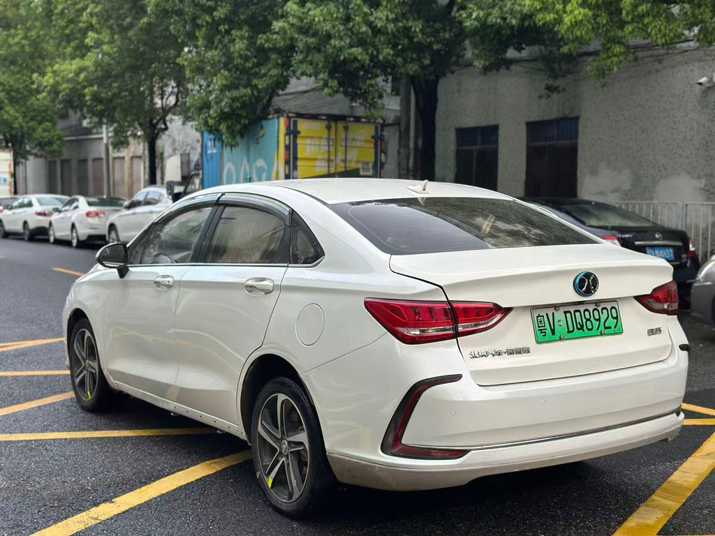 BAIC Beijing EU5 additional exterior view