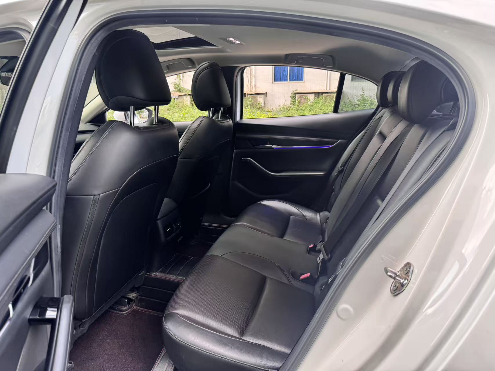 Mazda 3 Axela 2020 additional view
